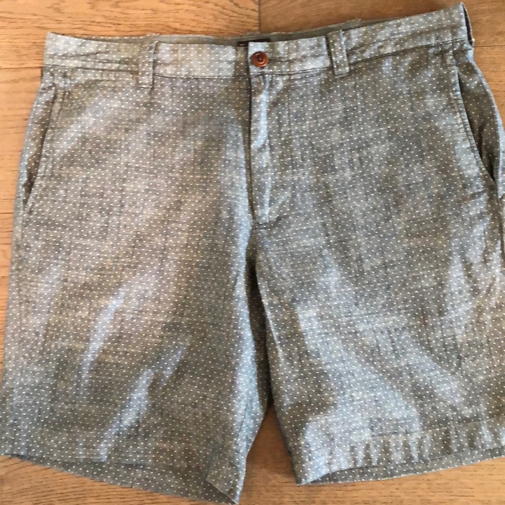 J Crew men’s micro dot shorts